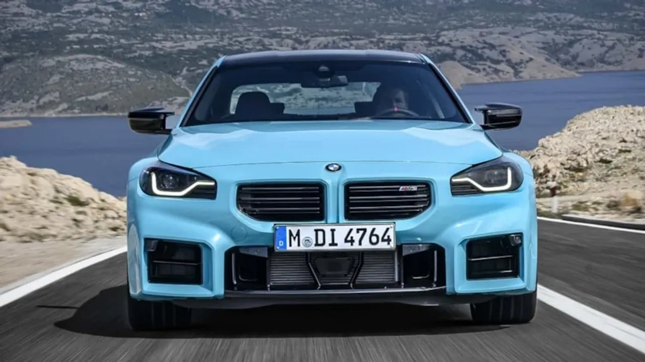 BMW M2 xDrive dört çeker versiyonuyla geliyor