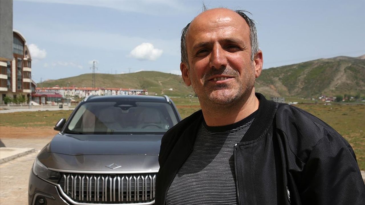 Bitlisli esnaf Togg'u teslim aldı