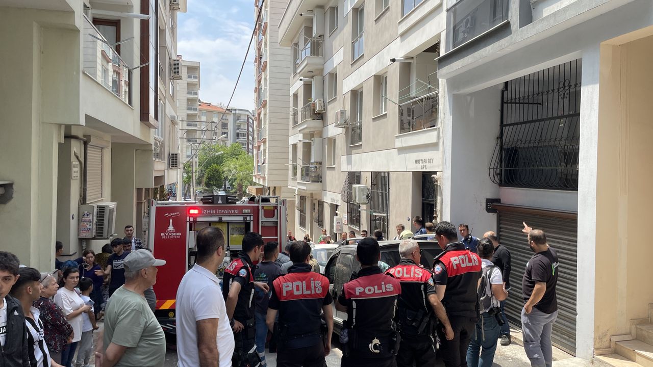 İzmir'de apartman dairesinde çıkan yangında 59 yaşındaki kadın öldü