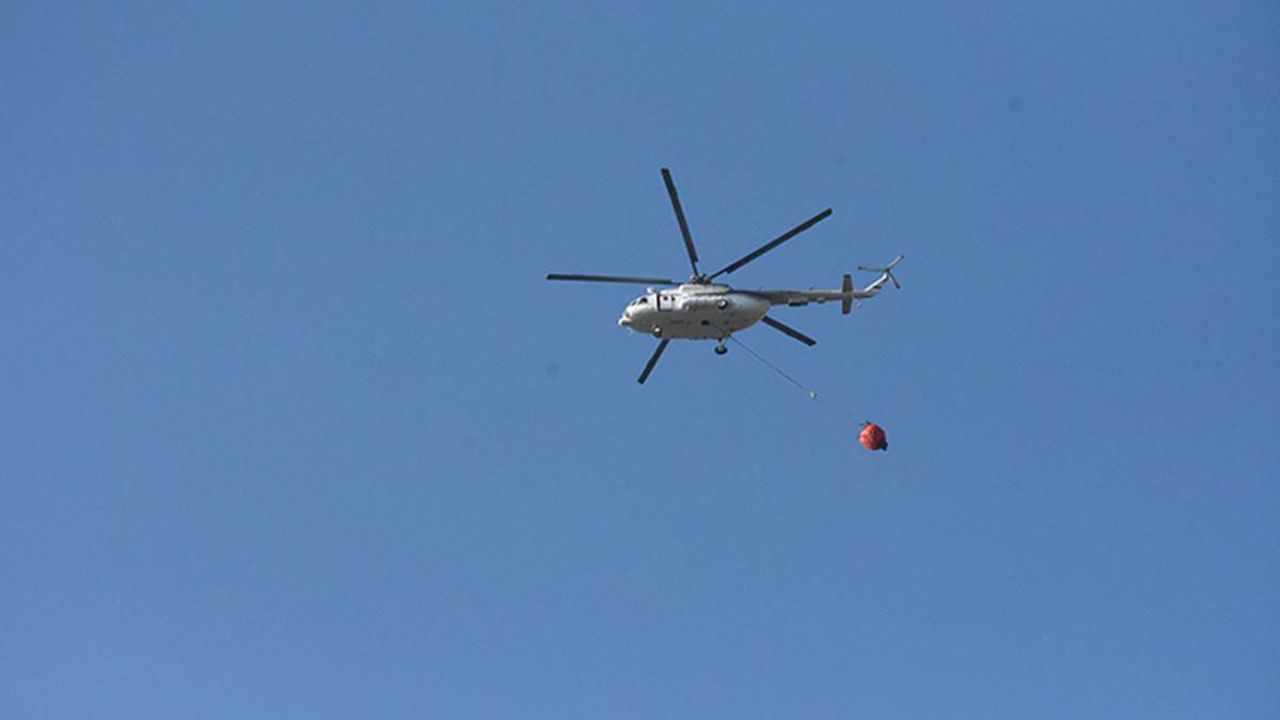 Kemer'de ki orman yangınına havadan ve karadan müdahale sürüyor