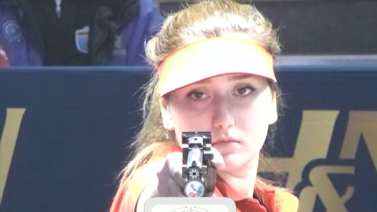 Milli atıcı Şimal Yılmaz, Almanya'da altın madalya kazandı