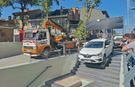Kütahya'da ilginç kaza, otopark sandı, merdivenlere girdi!