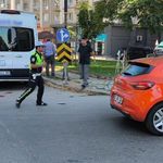 Kütahya’da elektrikli bisiklet minibüsün altına girdi