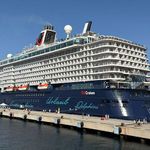 "Mein Schiff 5" kruvaziyeri 2 bin 756 yolcusuyla Bodrum'a geldi