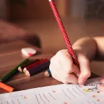 Uyum haftasında çalışan velilere 3 saatlik idari izin