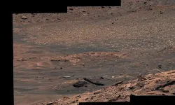 NASA, Mars yüzeyinden fotoğraflar paylaştı