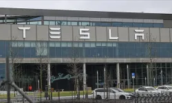 Tesla'nın hisse fiyatları 1 trilyon dolar piyasa değerine ulaştı