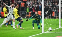 Beşiktaş, Fenerbahçe'yi sahasında yendi