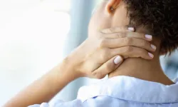 Boyun ağrıları ciddi sağlık sorunlarının habercisi olabilir