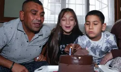 Çocuklarına yemek yapma videolarıyla gündem olan baba sigortalı işe kavuşuyor