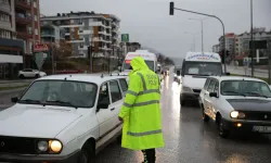 Denizli-Antalya kara yolu yoğun kar sebebiyle tek yönlü kapatıldı