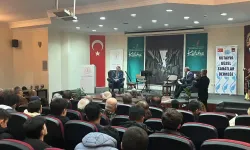 Kütahya Valisi Işın’dan gençlere 'kitap okuyun' tavsiyesi