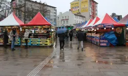 Kütahya’da farklı illerin yöresel lezzetleri sergileniyor