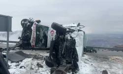 Malatya'da ambulans ve kamyonet çarpıştı: 7 yaralı