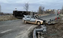 Nevşehir'de okul servisiyle otomobil çarpıştı: 24 yaralı