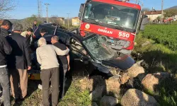 Kütahya'da arazöz otomobile çarptı: 1 ölü, 1 yaralı