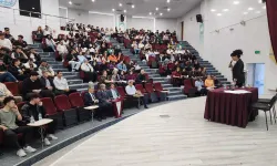 Meslek lisesi öğrencilerine CV hazırlama eğitimi ile geleceğe hazırlık