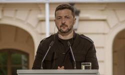 Zelenskiy: "Perşembe günü Türkiye'de Putin'i bekliyorum"
