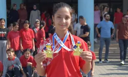 Avrupa şampiyonu Nehir özcan’a okulunda alkışlı karşılama