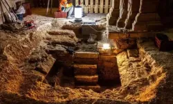 Fransa’da 400 Yıllık mühürlü mezar bulundu
