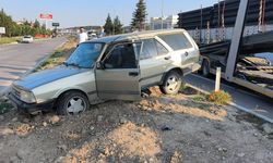 Kütahya’da tır otomobile çarptı