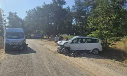 Muğla’da minibüs ile otomobil çarpıştı: 9 kişi yaralandı