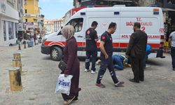 Kütahya’da ambulans askıda kaldı, kepçeyle kurtarıldı