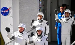 SpaceX  ekibi, görevden alınan astronotlarla uzaya çıkıyor