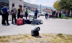 Kütahya'da motosikletler çarpıştı, 2 yaralı