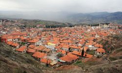 Kütahya’da ev, arsa ve bahçe icradan satışa çıkarıldı