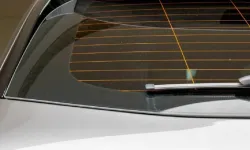 Araçların arka camındaki çizgilerin gerçek işlevi şaşırtıyor