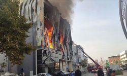 Kocaeli’de kozmetik fabrikasında yangın: 6 ölü, 1 yaralı
