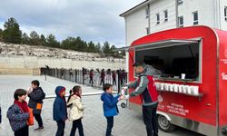 Kütahya Atakent’te öğrencilere “vakıf çorbası” ikramı