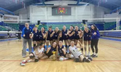 Kütahya Belediyespor genç kız voleybol takımı şampiyon oldu