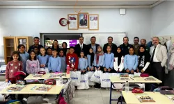 Kütahya Çavdarhisar’da öğrencilere kıyafet sürprizi