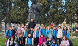 Kütahya Domaniç’te öğrenciler Hayme Ana’yı ziyaret etti