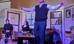Kütahya Simav "Ev Ödevi Krizi" tiyatro oyunu sahnelendi
