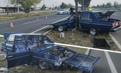 Kütahya'da tırın sağından geçerken ağaca çarptı, 1 yaralı