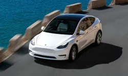 Tesla araçlarına Apple CarPlay desteği getiriyor