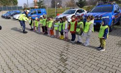 Kütahya Simav’da minikler, jandarmayı tanıdı