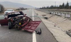 Kütahya’da otomobil su tahliye kanalına uçtu