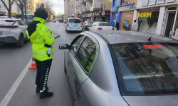 Kütahya’da polis ekiplerinden araç sürücülerine denetim