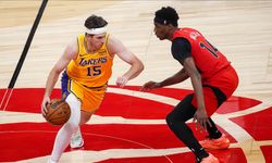 NBA’de Los Angeles Lakers son saniye üçlüğüyle kazandı