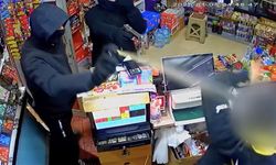 Afyonkarahisar'da büfeyi silahlı tehdit ve biber gazıyla soyan 2 şüpheli yakalandı