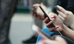 Küresel akıllı telefon sevkiyatları 2025’te yüzde 2 arttı