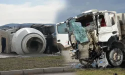 Kütahya Tavşanlı’da beton mikserleri çarpıştı, 2 yaralı