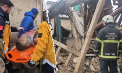 Kütahya'da ahşap ev çöktü, 1 yaralı