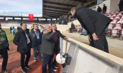 Kütahyaspor-Afyonspor maçında “dostluk” mesajları verildi