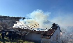 Uşak’ta ev yangınında yaşlı adam hayatını kaybetti