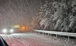 Kütahya’da yoğun kar yağışı ulaşımı zorlaştırdı